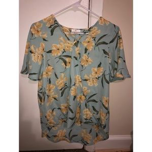 Charming Charlie Floral Layered S Blouse